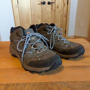 Merrell Waterproof Hiking boots Size 5.5 (Boys) Gray